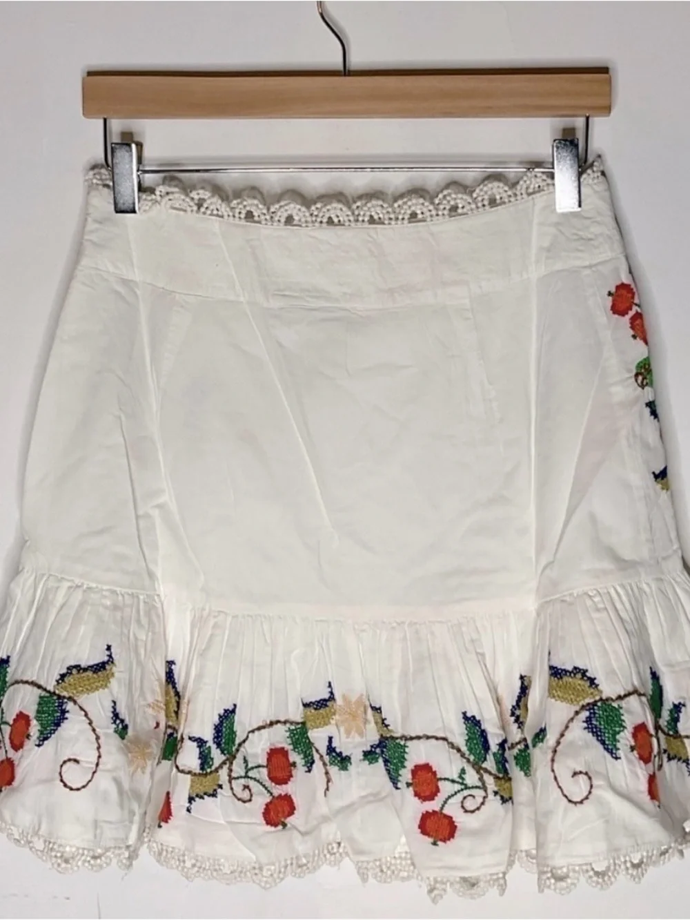FARM Rio Embroidered Mini Skirt - Picture 4 of 9